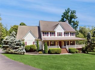 31 Millstream Ct, Pawling, NY 12564