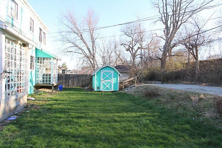 2nd image of 324-326 Illinois Ave
