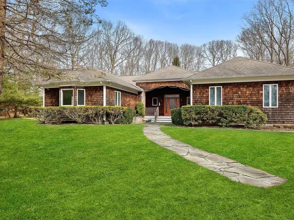 1 Country Club Drive, Shelter Island Heights, NY 11964