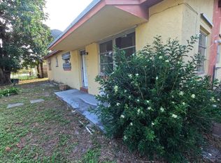 1012 Alto Rd, Lake Worth, FL 33462