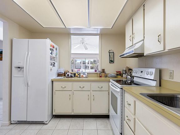 3rd image of 600 Royal Palm Blvd APT 2A