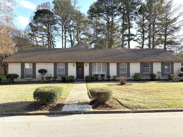 115 Dunbrook Dr, Starkville, MS 39759