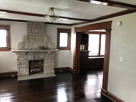 2nd image of 4246 S Benton Ave