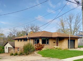 1815 Wood St, Dubuque, IA 52001