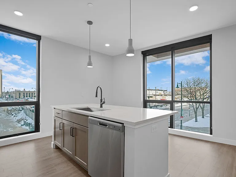 Urbane115 Apartments — Photo 15