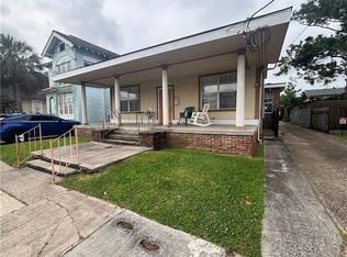 5832 Willow St, New Orleans, LA 70115
