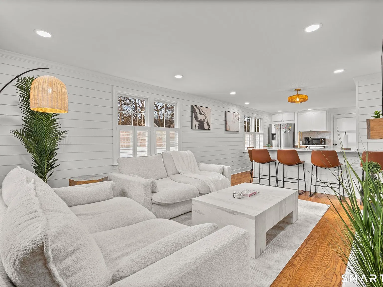 4 bed, 2.0 bath, 2106 sqft, $10,000 — Photo 4