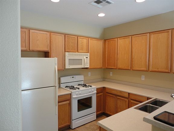 3rd image of 4147 Sparrow Rock St