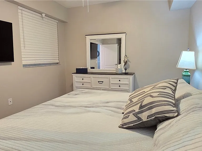 16635 Lake Circle Dr #612 — Photo 3