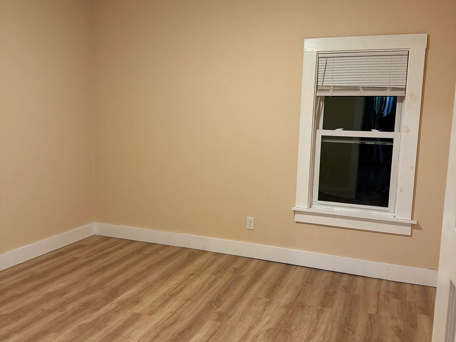 3 bed, 1500 sqft, $1,900 — Photo 3