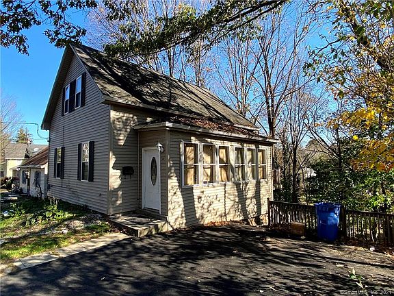 2nd image of 258 Spring St