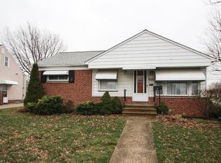 30200 Oakdale Rd, Willowick, OH 44095