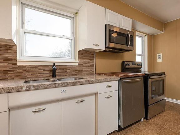 3rd image of 6169 Paseo Blvd