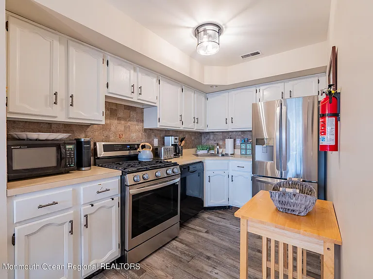 1713 Boulevard #7 — Photo 2