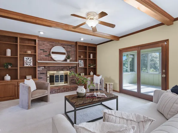 10414 E Quiet Dr, Indianapolis, IN 46239