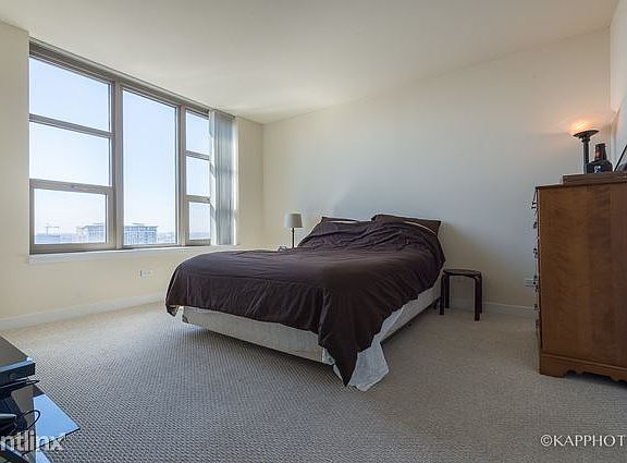 3rd image of 200 N Jefferson St APT 1503