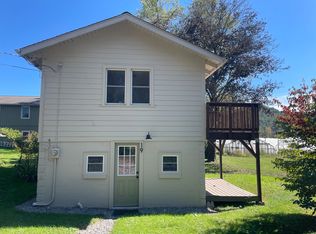 19 Friendly Farm Rd, Penrose, NC 28766