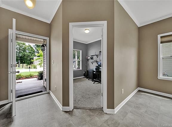 2nd image of 825 Dantzler Ct