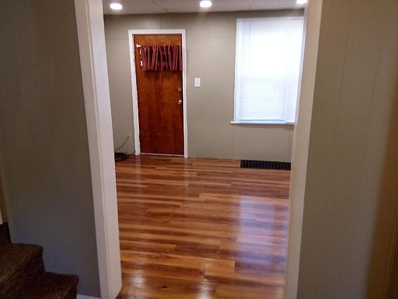 5th image of 106 Catherine St