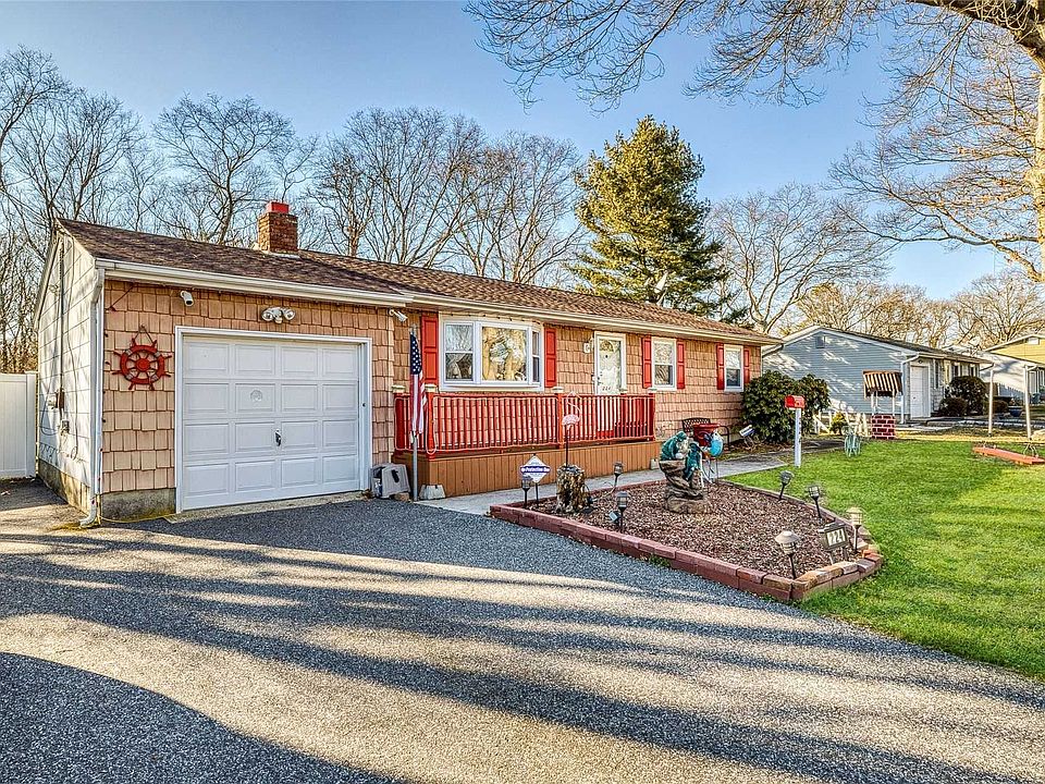 1st image of 224 Phyllis Dr