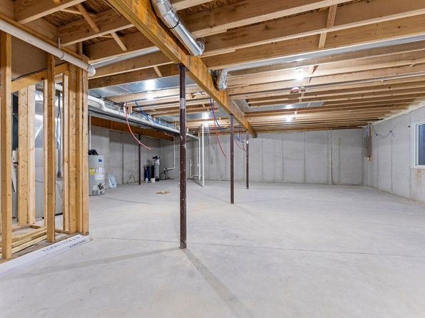 1001B Mill Pond Cir, Weyauwega, WI 54983