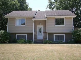 500 John Goodhue Dr, Carlisle, IA 50047