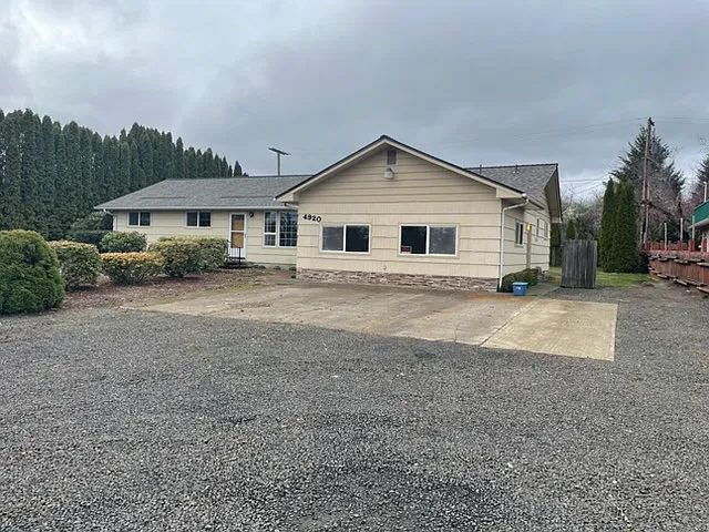 4 bed, 1906 sqft, $3,275 — Photo 1