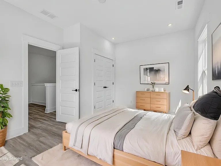 405 Oak Hammock Ct — Photo 31