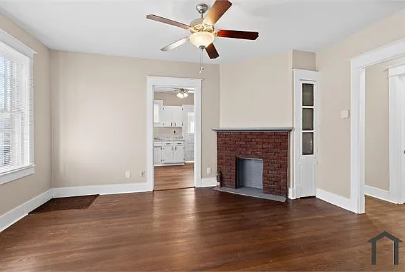 220 Clay St — Photo 5