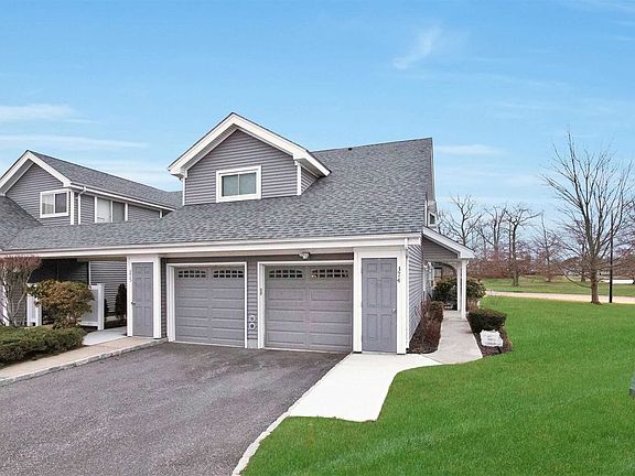 2nd image of 375 Quarry Pond Ct