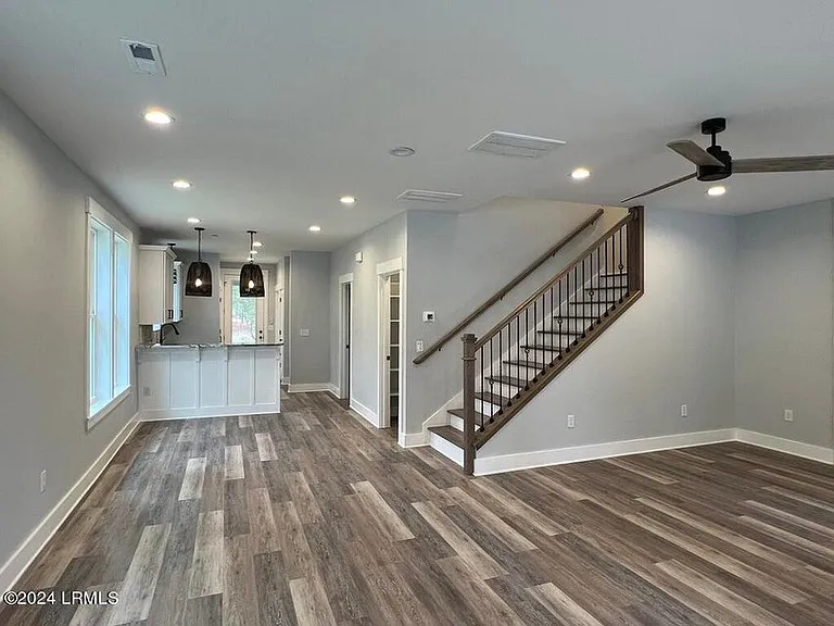 58 Founders Oak Way — Photo 4