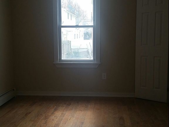 4th image of 241-26 143rd Avenue