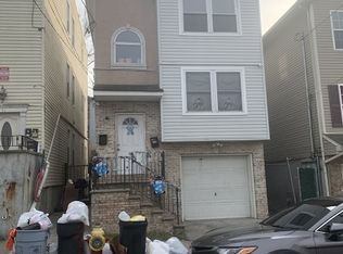 10 12th Ave, Paterson, NJ 07501