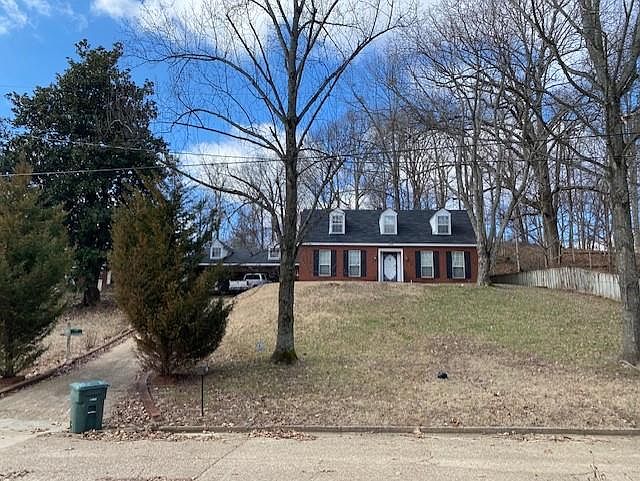 1st image of 203 Woodland Dr