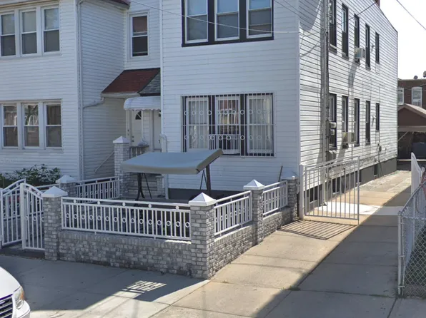 10420 106th St, Ozone Park, NY 11417