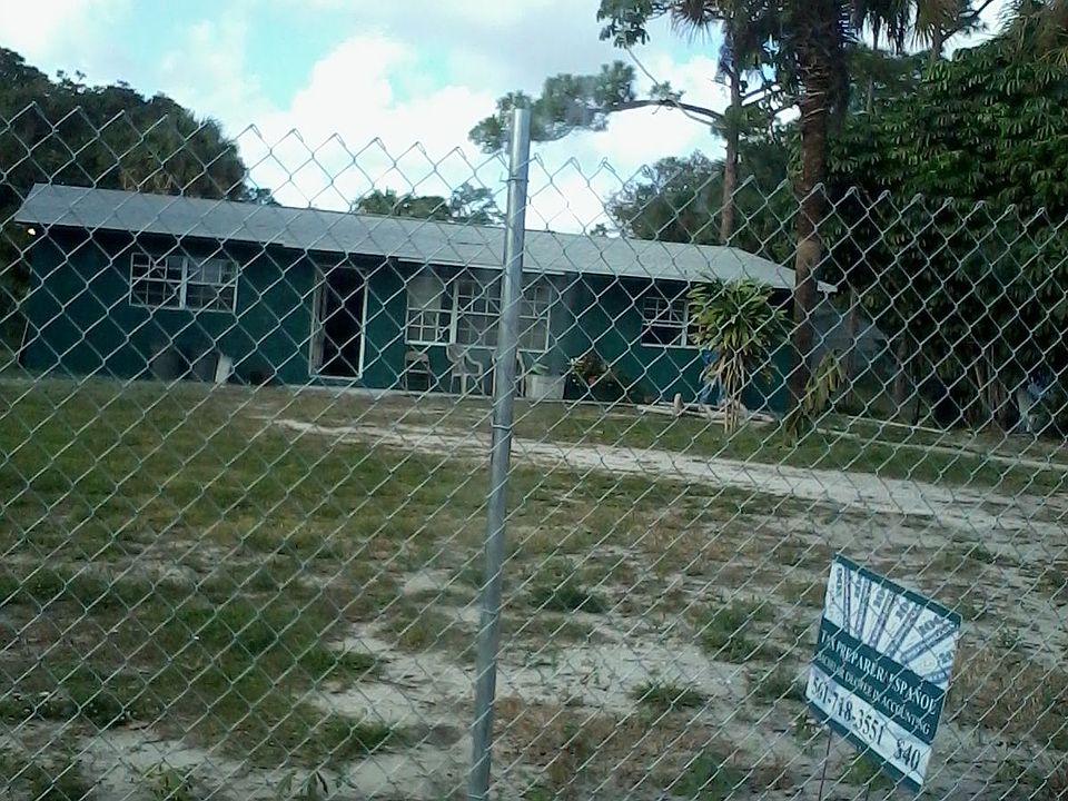 1st image of 453 Holly Dr