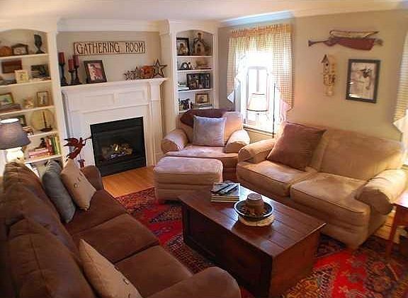 3rd image of 5959 Barberry Ln