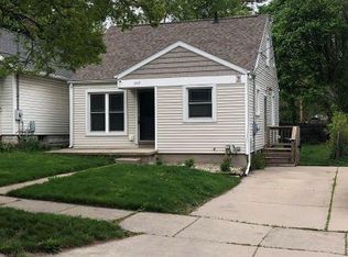 1417 Sheldon St, Lansing, MI 48906
