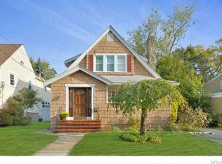 5 Rosemere St, Rye, NY 10580