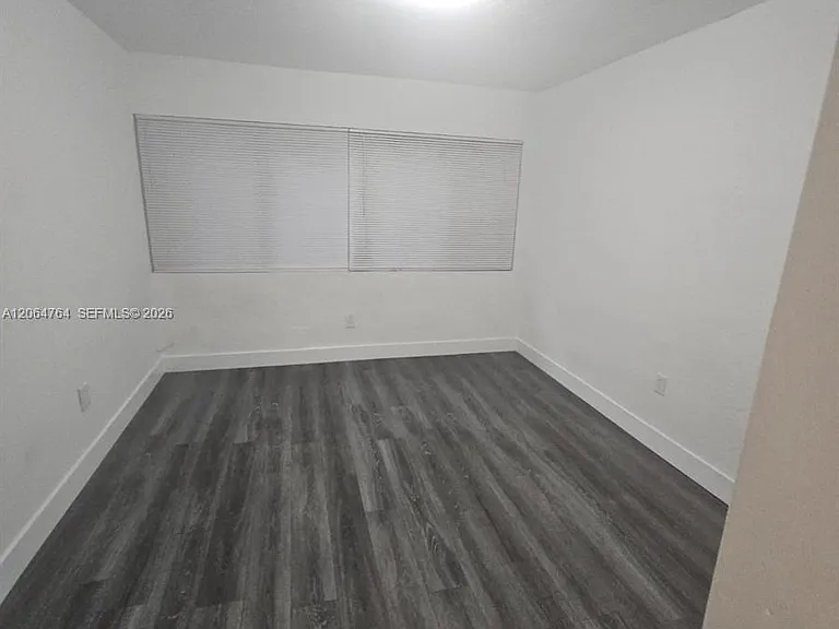 7435 Byron Ave #5 — Photo 11