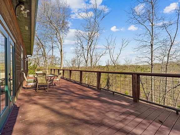 3rd image of 2649 Wildwood Rd