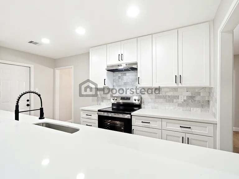9002 San Jose Ave — Photo 11