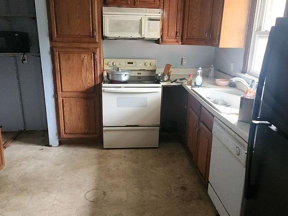 4th image of 419 Dogwood Ave