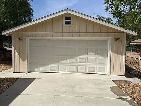 4th image of 9120 Iroquois Way