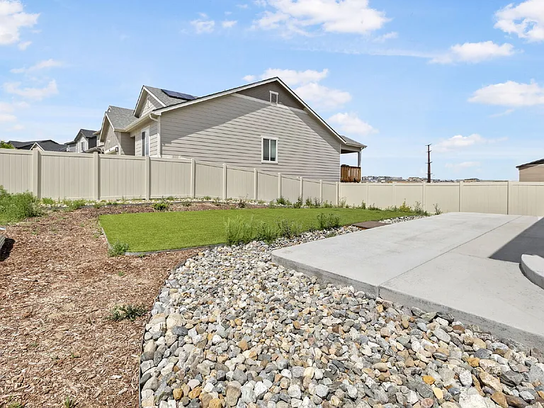 8226 Buffalo Horn Dr — Photo 36
