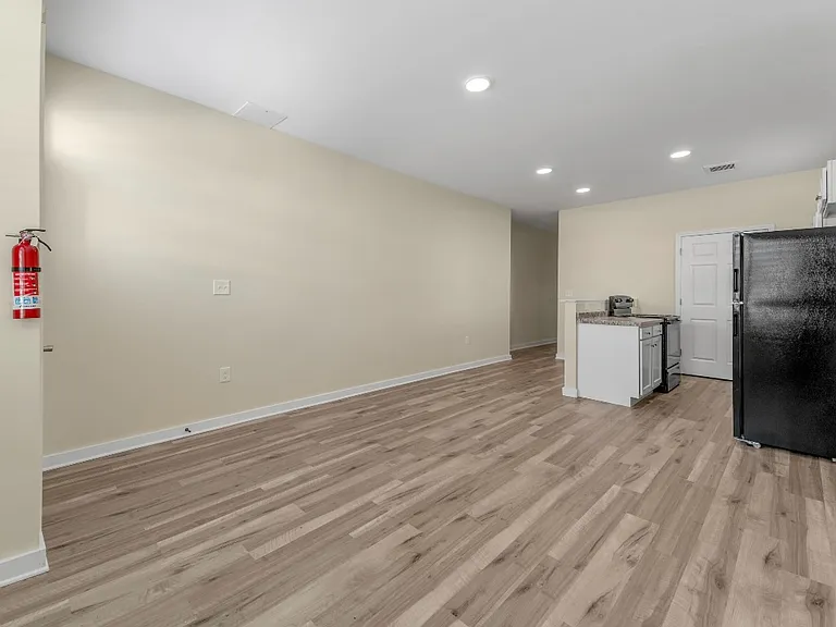 280 E Loudon Ave #101 — Photo 5