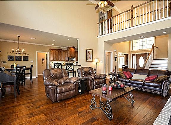 4th image of 2106 Lakeview Lndg