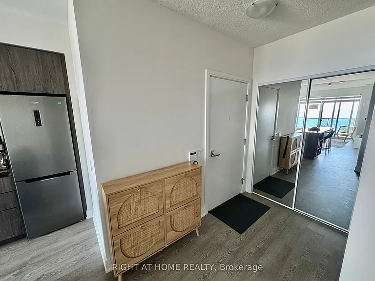 70 Annie Craig Dr #1906 — Photo 2