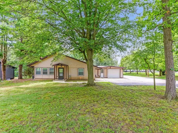 610 Military Rd, Zanesville, OH 43701