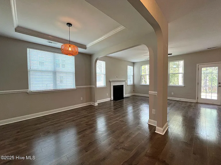 188 Sandy Springs Rd — Photo 3